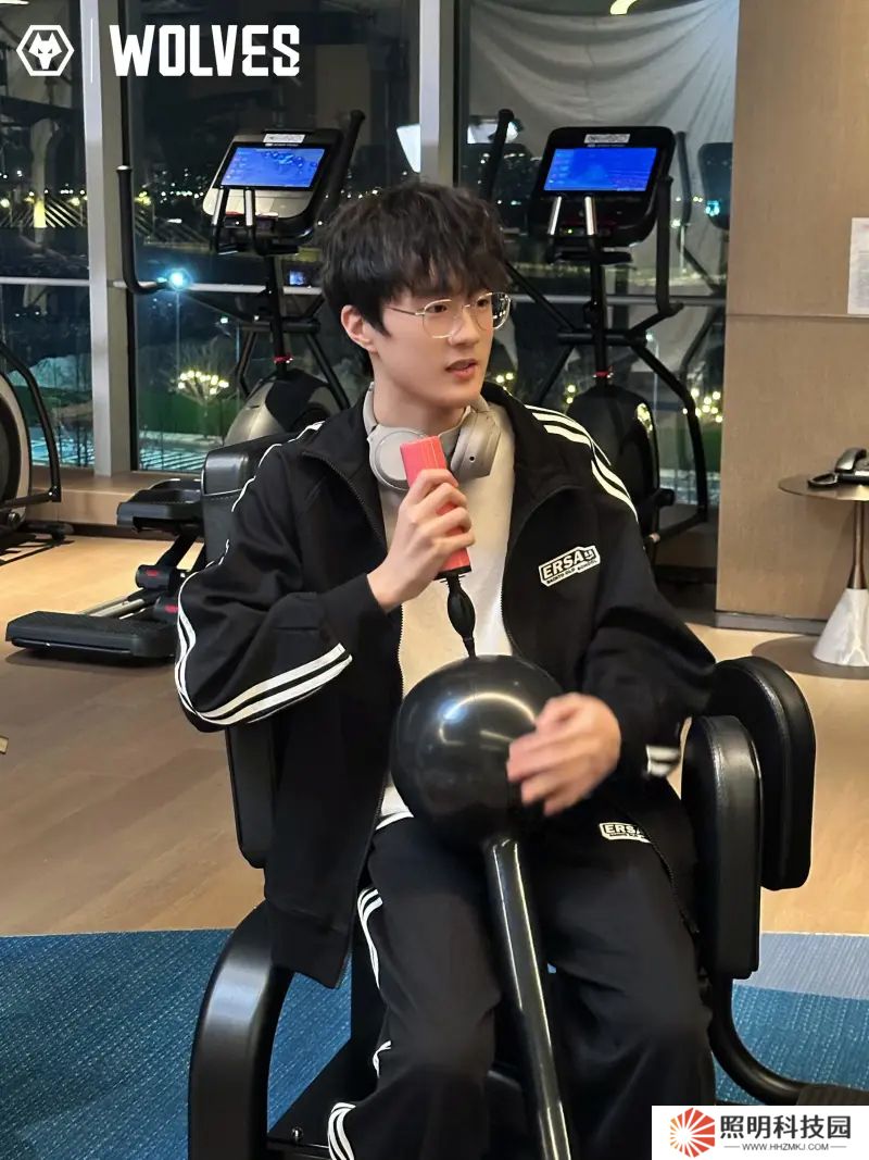 狼隊發布2025EWC宣傳片拍攝返圖：留一手的健身成果檢驗時間