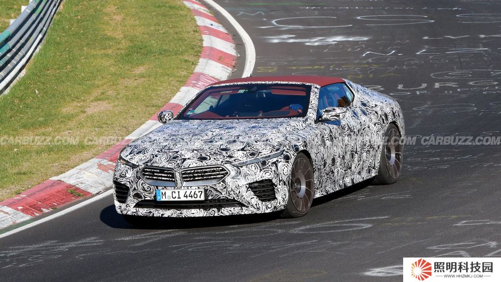 全球僅 50 輛：寶馬 Skytop 原型轎跑路測圖曝光，617 馬力 V8 引擎